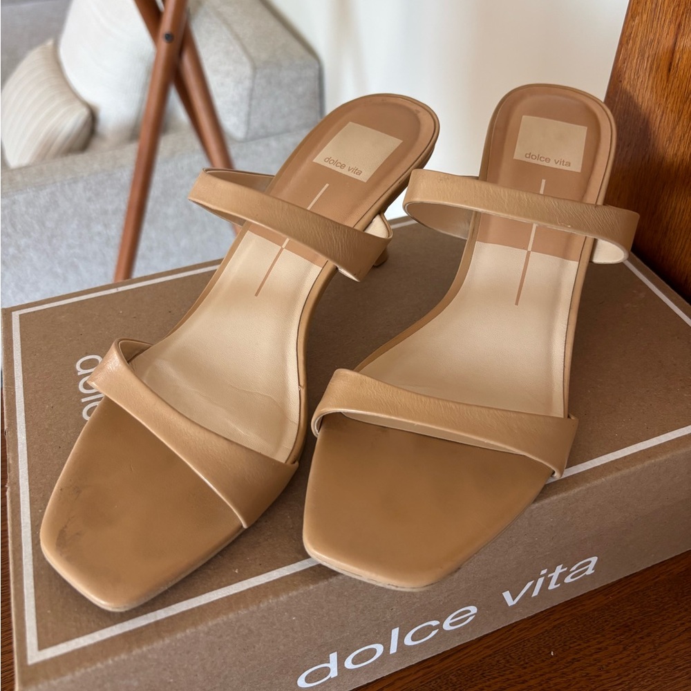Dolce Vita Genora Slide Sandal - Picture 2 of 6